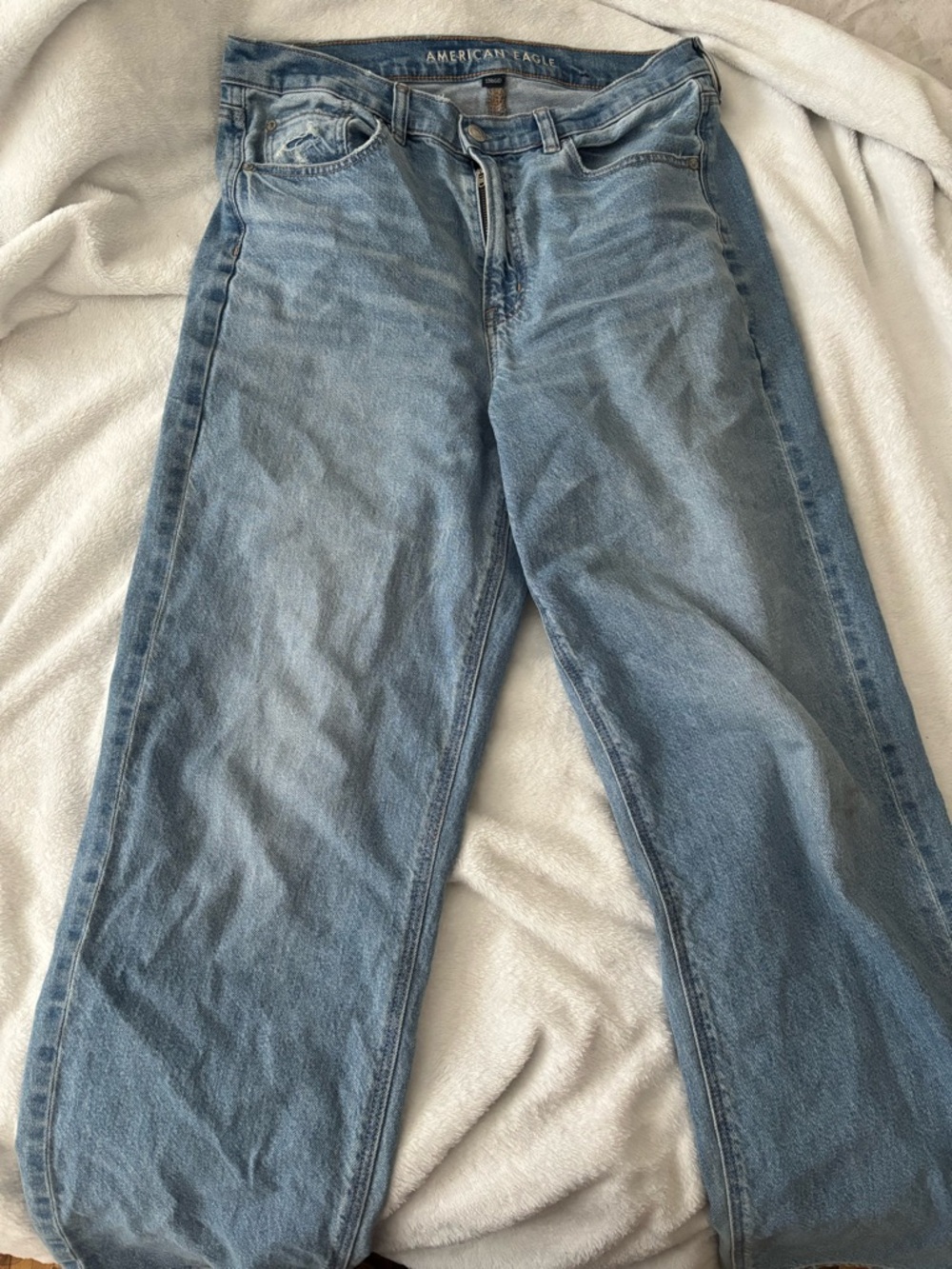 American Eagle Strigid High Rise Baggy Straight